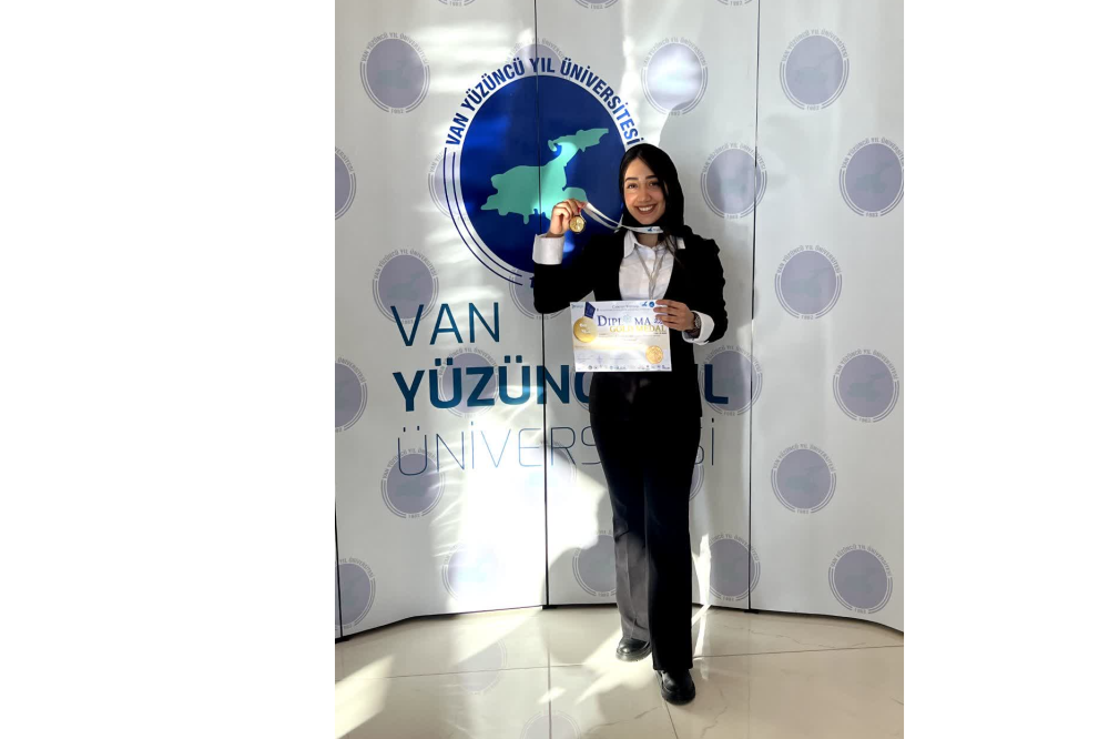 من کی هستم ؟؟؟